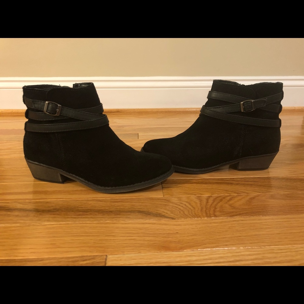 White Mountain Jitter Ankle Boot Size 7